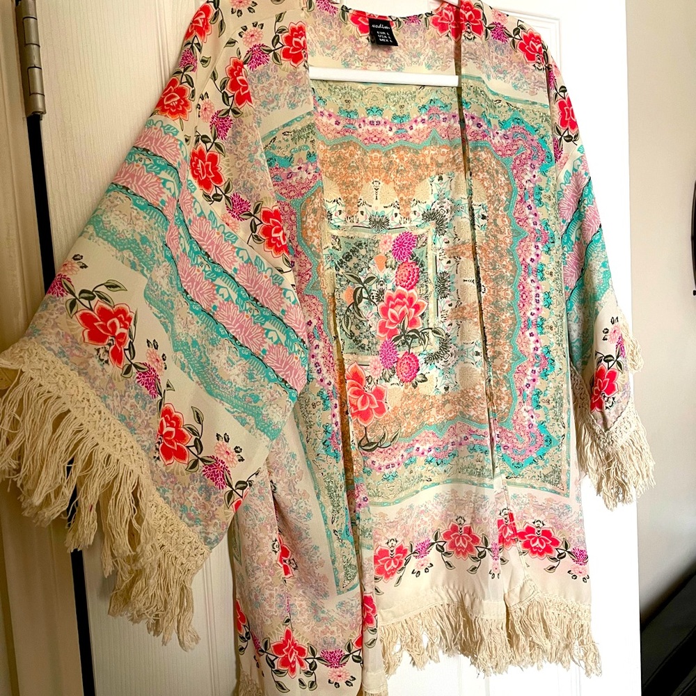 Floral fringe kimono